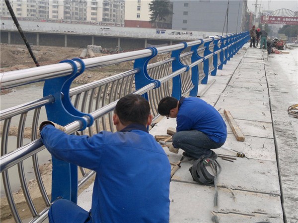 长治不锈钢桥梁护栏除锈维护的重要性及其方法
